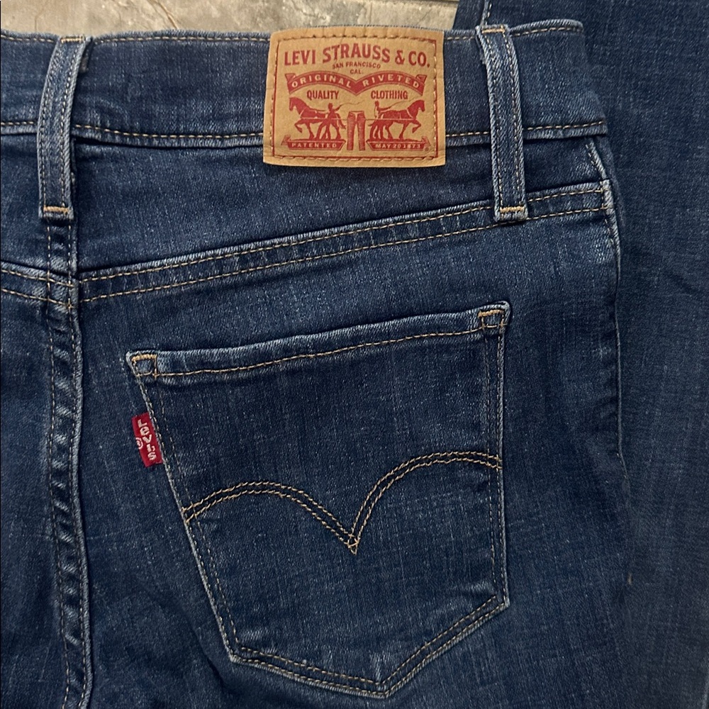 Levi’s Women's Dark Blue Jeans